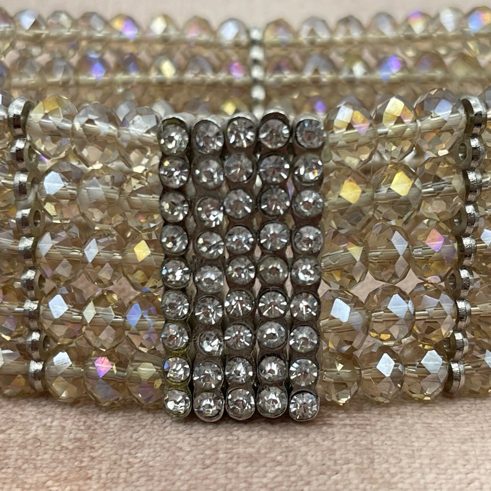 NWT 🥂GLAM CHAMPAGNE CRYSTAL 5-STRAND STRETCH BRACELET & SILVER SHIMMER ACCENTS